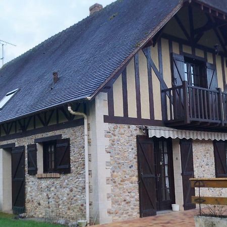 Maison Au Calme A La Campagne Saint-Pierre-de-Bailleul Eksteriør bilde