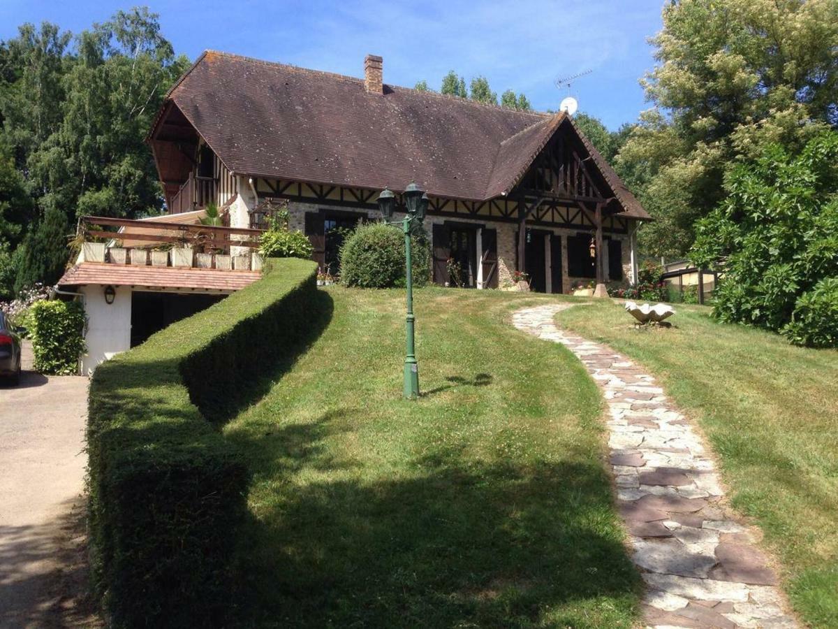 Maison Au Calme A La Campagne Saint-Pierre-de-Bailleul Eksteriør bilde