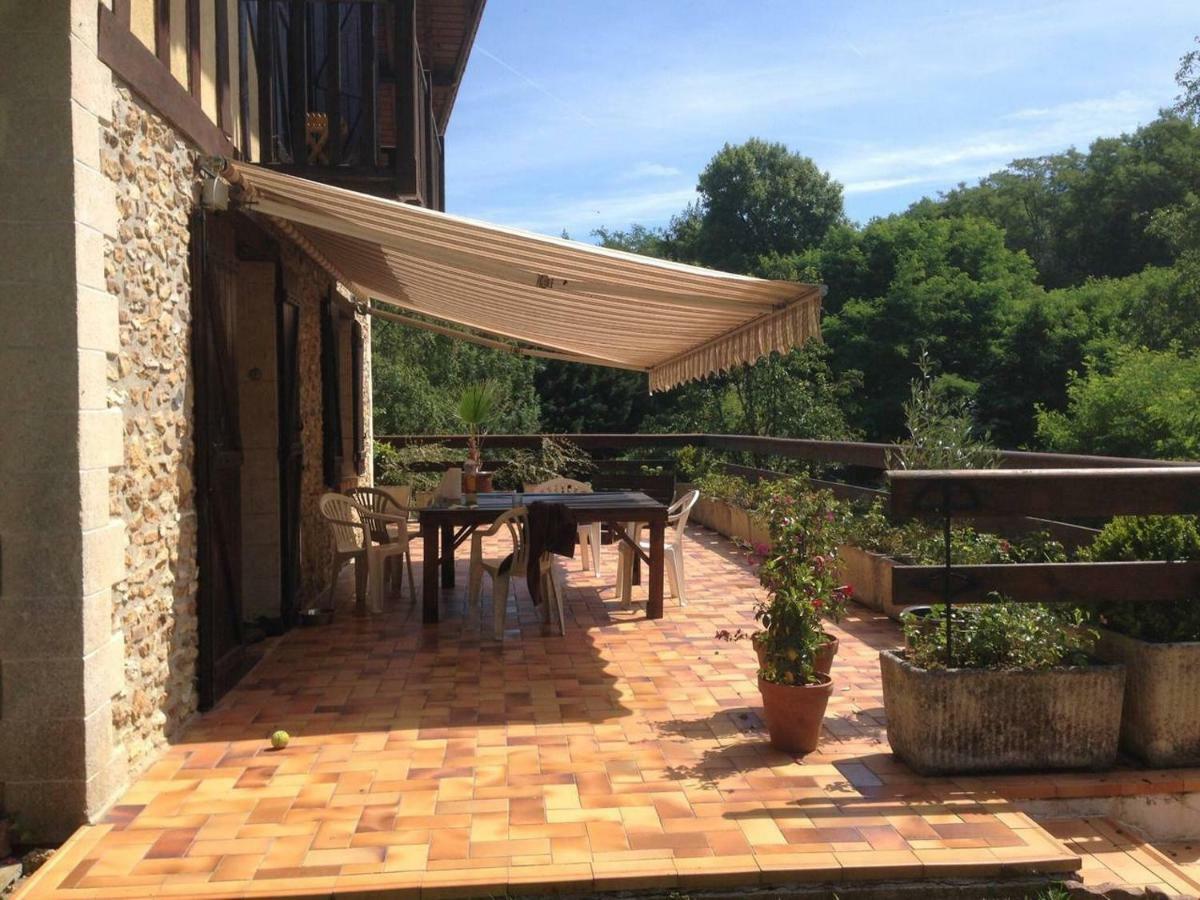 Maison Au Calme A La Campagne Saint-Pierre-de-Bailleul Eksteriør bilde